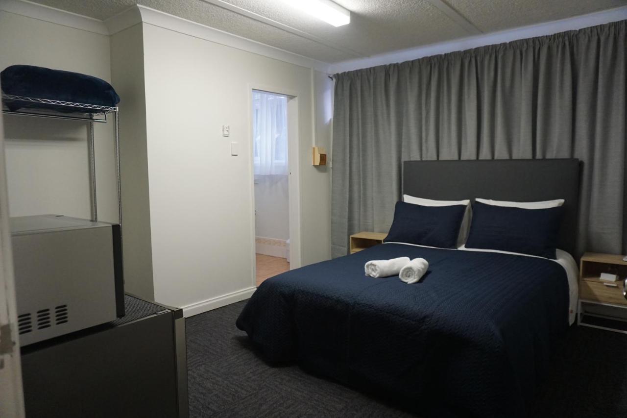Warners Bay Hotel Exteriör bild